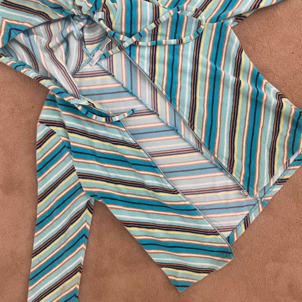 Top and short pants JLO brand top M pants L. Feels little small.